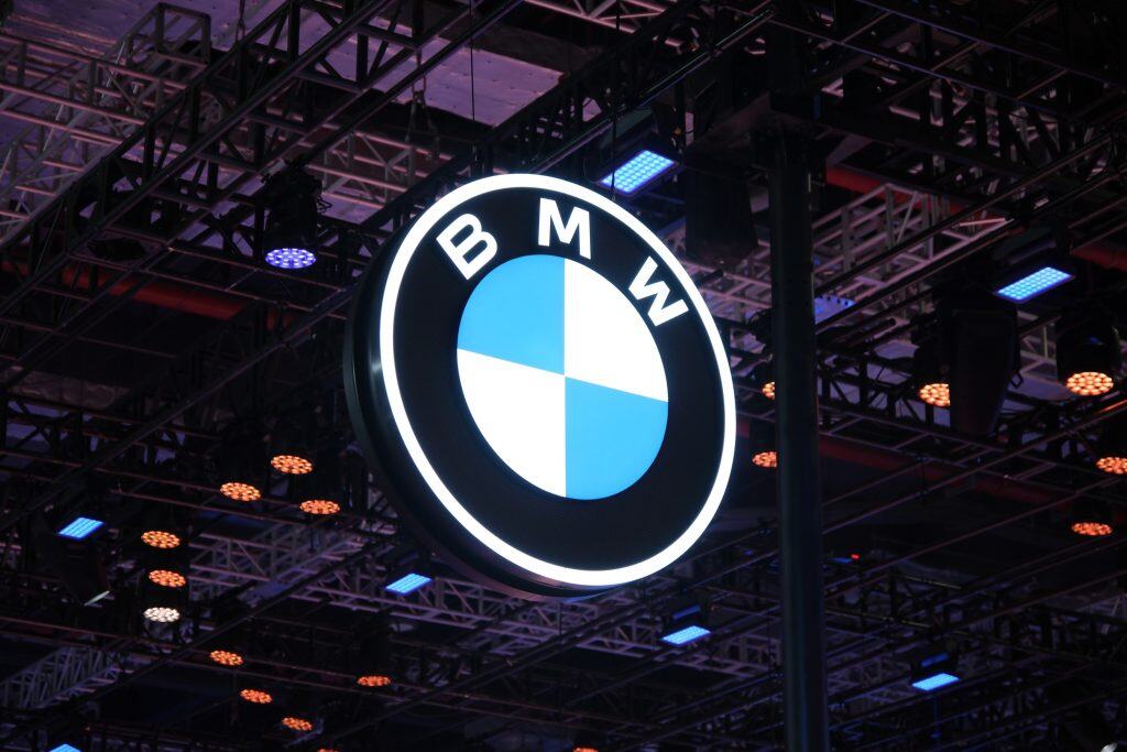 Mistral firma parcerias com Airbus e BMW para expandir IA na manufatura