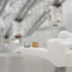 Samsung sai na frente com amostras de chips de memória de IA de ponta